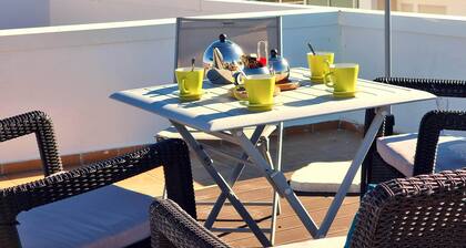 Penthouse in Fuseta with private roof terrace and sea views