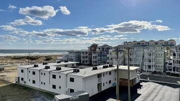 Kondominium (WC408 East Farragut Road, Unit 302) | Eksterior