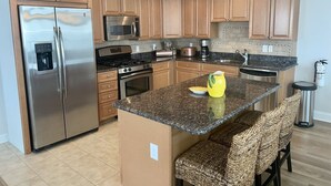 Huoneisto (WC408 East Farragut Road, Unit 302) | Ulkopuoli