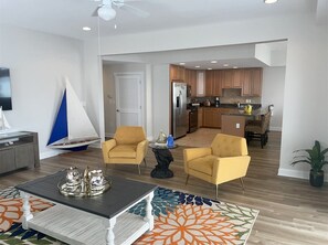 คอนโด (WC408 East Farragut Road, Unit 302) | บริเวณภายนอก