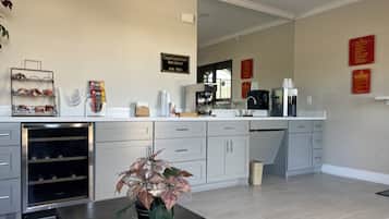Free daily continental breakfast