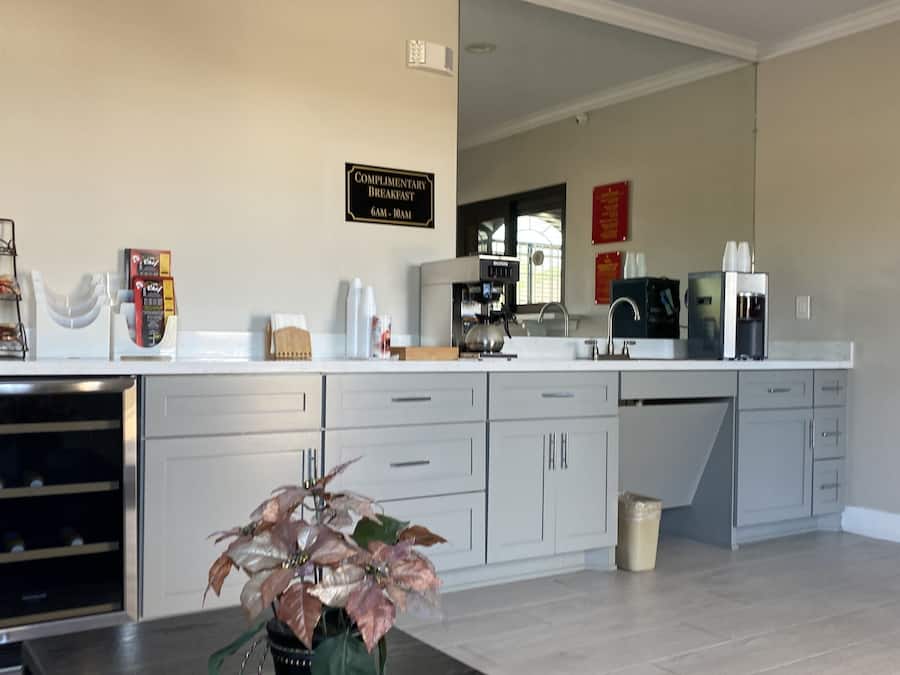 Café da manhã continental grátis todos os dias