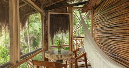 Yaxchen Tulum Cabañas & Cenote
