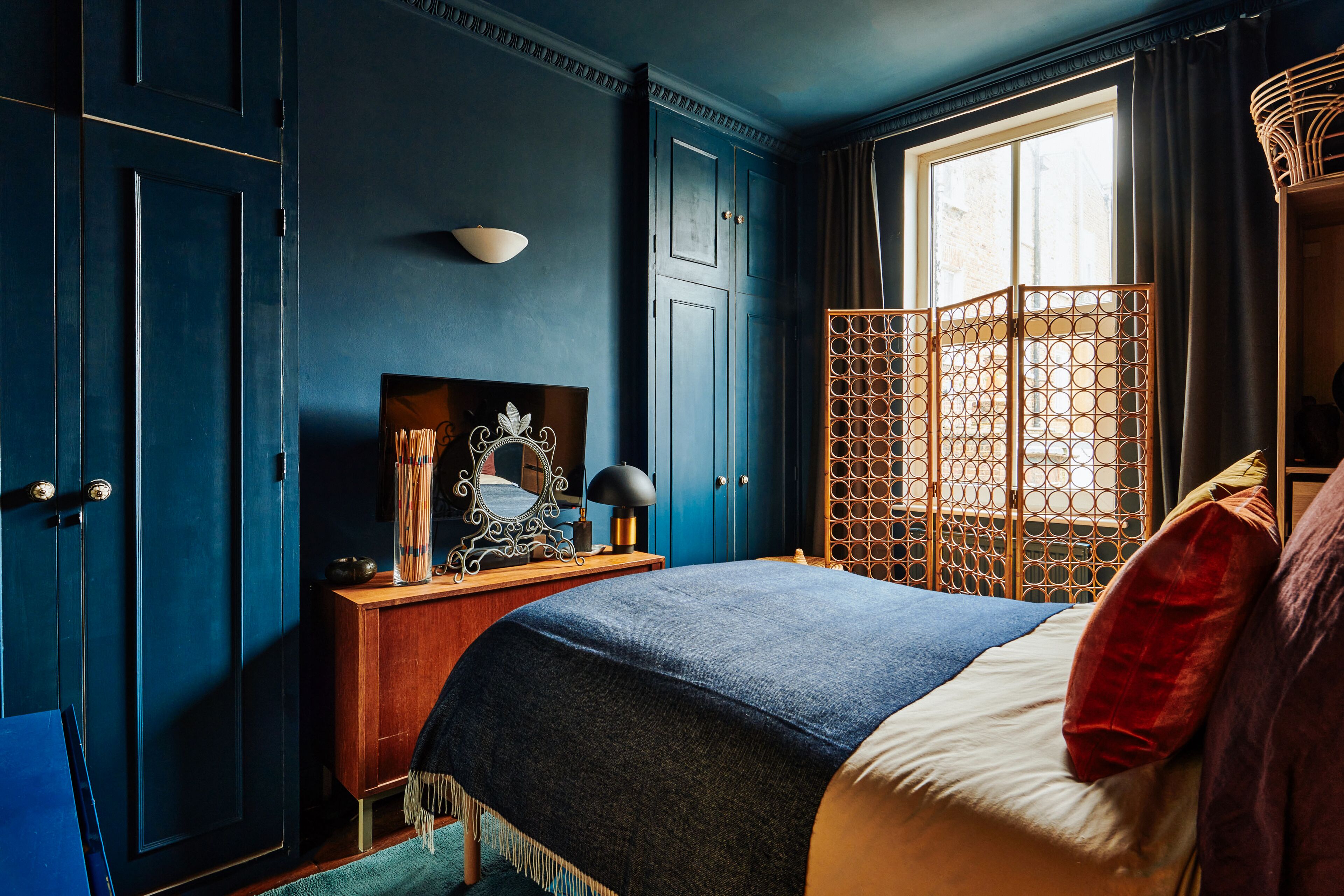 Apartment, 1 King Bed | 1 bedroom, iron/ironing board, free WiFi, bed sheets