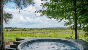 Outdoor spa tub - Pool l Hot Tub, Sunrise & Mountain VIEWS (Mentone)