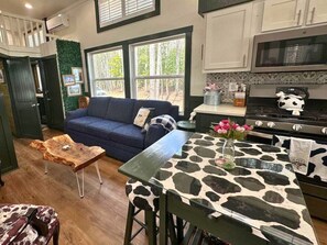 Smart TV, DVD player, stereo