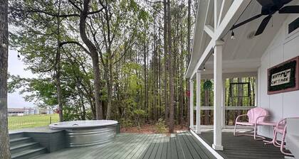 Sunrise, Mountain & Farm View | Heated Tub/Pool