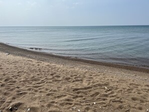 Beach nearby - Beach house with Private Heated Pool, Jacuzzi, Firepit. Steps to beach and park. (New Buffalo)