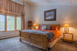 3 bedrooms, iron/ironing board, WiFi, bed sheets - Beautiful Wooded Location Close to Town! (Breckenridge)