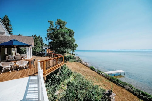 Hot Tub & West Bay Waterfront Sunrises - All Decked Out