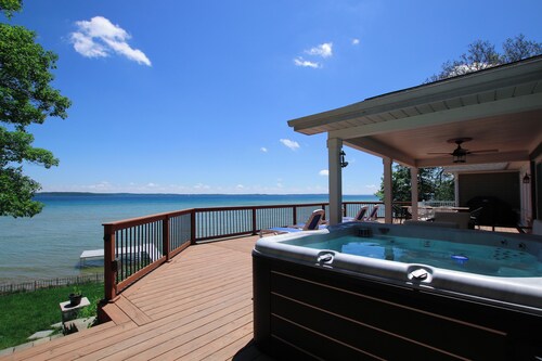 Hot Tub & West Bay Waterfront Sunrises - All Decked Out