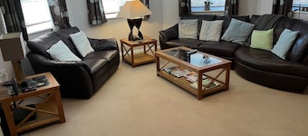 Captivating Apartment Near Gatwick