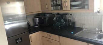 1 Bedroom Apartment Sleeps 2 - Pets Welcome - Tv