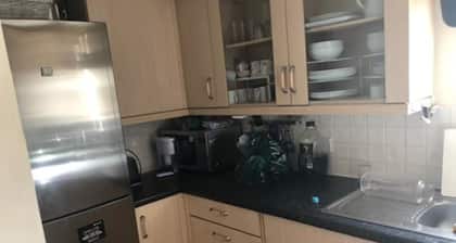 Captivating Apartment in Copthorne, Near Gatwick
