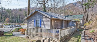 Still Standing! Cozy Cottage, Great Location!