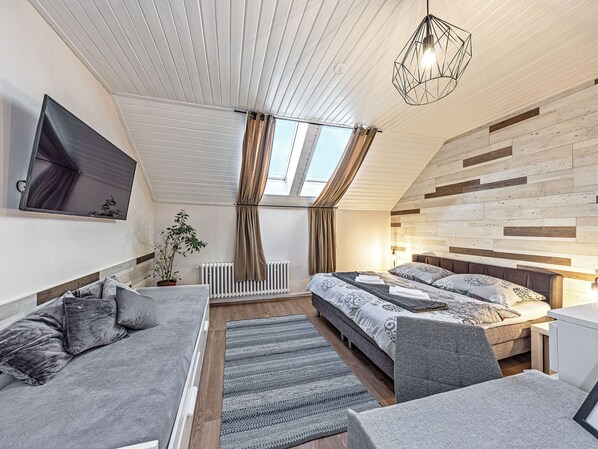 1 chambre, bureau, fer et planche à repasser, Wi-Fi