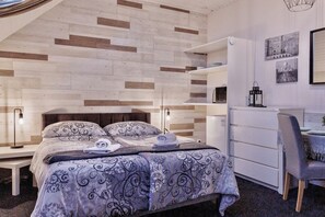 1 chambre, bureau, fer et planche à repasser, Wi-Fi