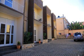 Apartment | Exterior - Kampala - Apartment - Sleeps 4 - Parking (Kampala)