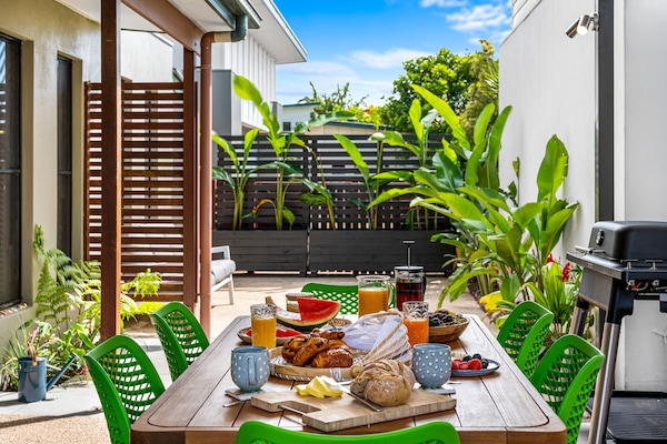 屋外ダイニングエリア