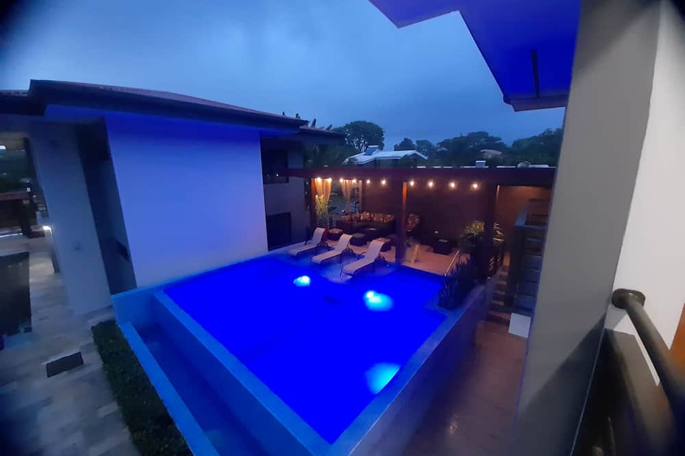 Ballena Paradise Apartments