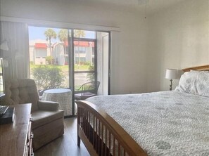 1 室のベッドルーム、アイロン / アイロン台、WiFi (無料)、ベッドシーツ