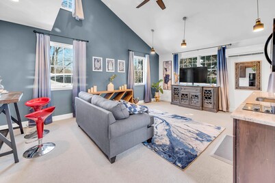 20% off monthly stays at modern & cozy guesthouse in great location