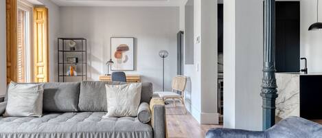 Télévision, chaîne hi-fi