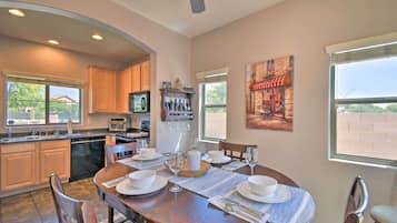 Coffee/tea maker, fridge, microwave, stovetop