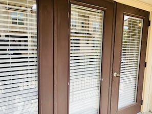 Exterior detail - 2 BD/2.5 BA TOWNHOME🏠/ KING BD /GARAGE NEAR CITYCENTRE🛍 (Houston)