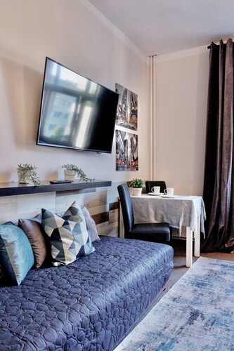 Prague Petite Price Penzion, Apartment 9, Sleeps 3, 10 min to Prague Center