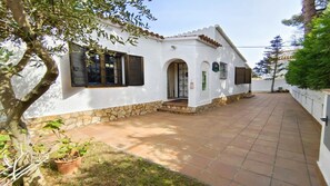 Exterior - VACAY L’Escala Villa Emily Terrace Riells Beach (l'Escala)