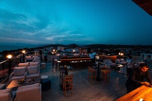 Outdoor dining - La Luna Resort Ksamil (Ksamil)