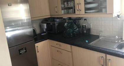 1 Bedroom Apartment Sleeps 2 - Pets Welcome - Tv