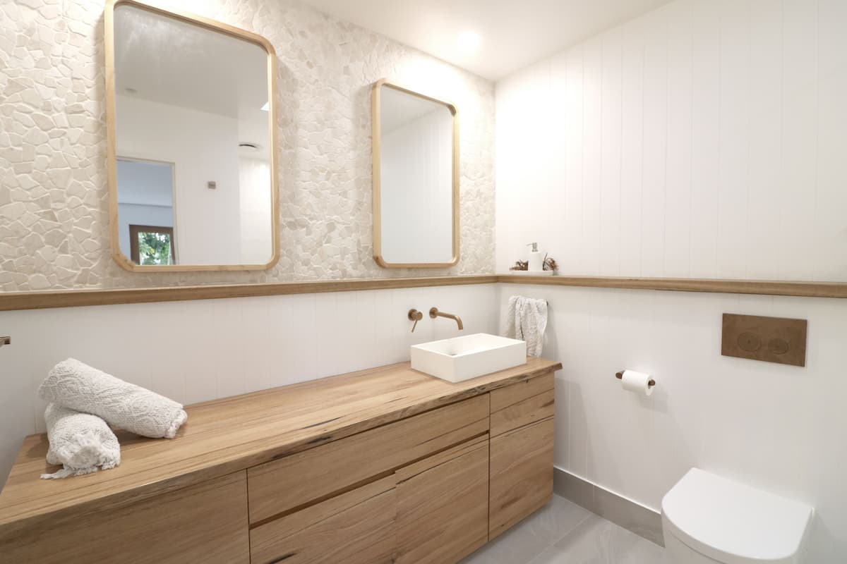 Luxury Apartment | Bathroom