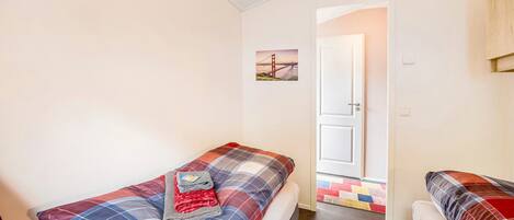 2 多间卧室、免费 WiFi、床单