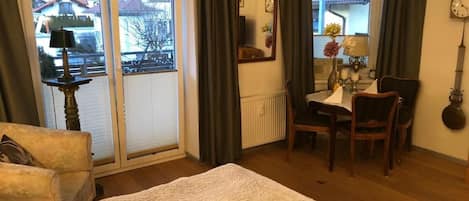 1 bedroom, free WiFi, bed sheets