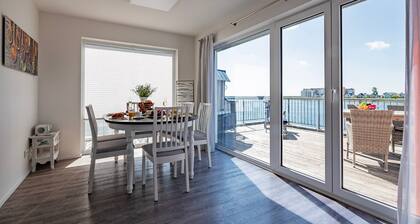 Apartment 'Fewo Ostseeflair By Seeblick Ferien' with Sea View, Balcony and Wi-Fi