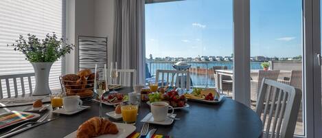 تناول الطعام