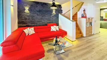 TV, fireplace, video games, DVD player