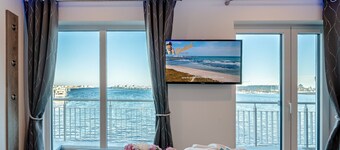 Villa 'Kapitän James Cook2' with Sea View, Private Terrace and Wi-Fi