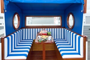 Outdoor dining - Villa 'Kapitän James Cook2' with Sea View, Private Terrace and Wi-Fi (Kappeln)