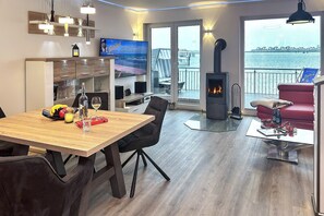 Interior - Villa 'Kapitän James Cook2' with Sea View, Private Terrace and Wi-Fi (Kappeln)