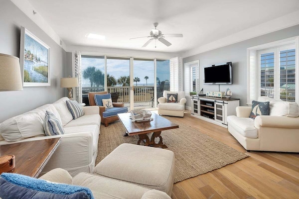 Saint Simons Grand 126 - Living Space with Stunning Direct Oceanfront View