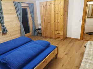 2 habitaciones, acceso a internet y ropa de cama