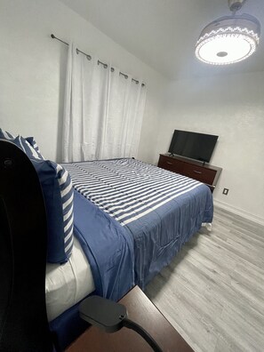 3 chambres, fer et planche à repasser, Wi-Fi gratuit, draps fournis