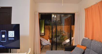 House / with garden / Japanese-style room with 8 tatami mats / Spacious 4LDK / 8 min. walk from the station / Medium to long term stay negotiable / Direct access to Tokyo Station 13 min.