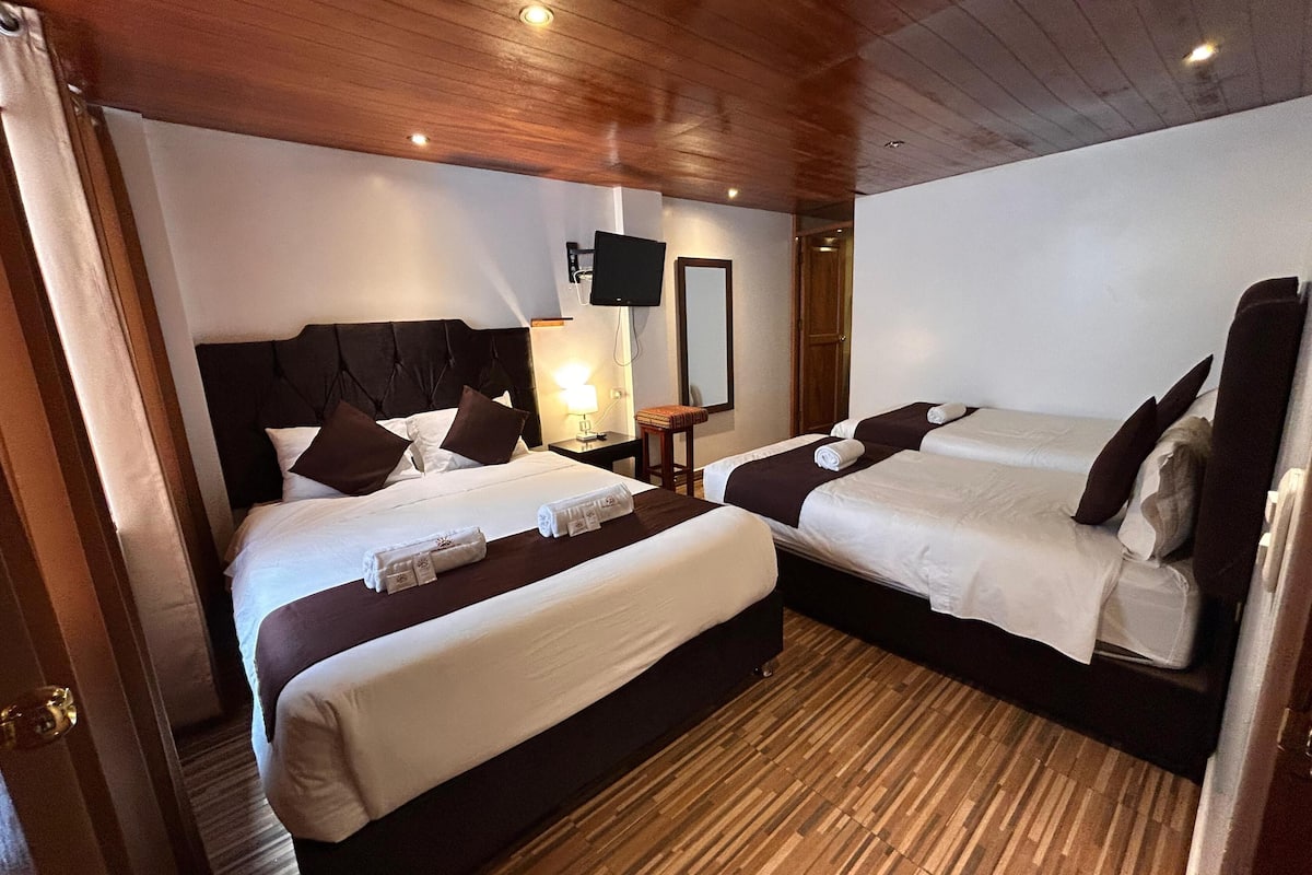 Family Quadruple Room, 1 Bedroom | Free WiFi, bed sheets