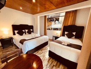 Habitación familiar, 1 habitación, vistas al río | Wifi gratis y ropa de cama