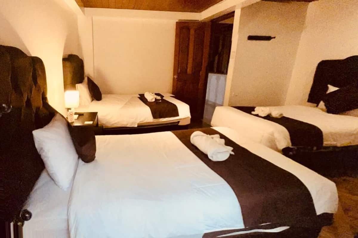 Standard Triple Room, 3 Twin Beds | Free WiFi, bed sheets