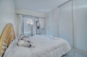 1 chambre, fer et planche à repasser, accès Internet, draps fournis